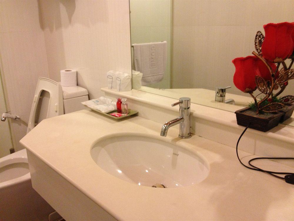 Lido Millennium Hotel Bangkok Kültér fotó